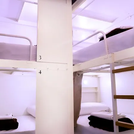 Hostel Black Swan Granada