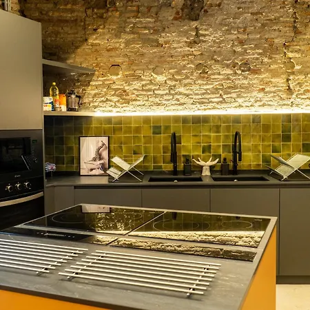 Hostel Black Swan Granada