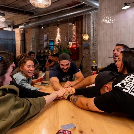 Vandrerhjem Black Swan