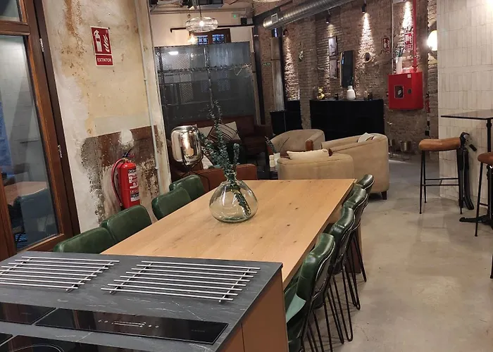 Black Swan Хостел Гранада